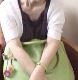 離婚体験談を語る温子さん