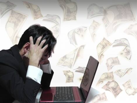 妻が浪費癖で離婚したいと悩む夫